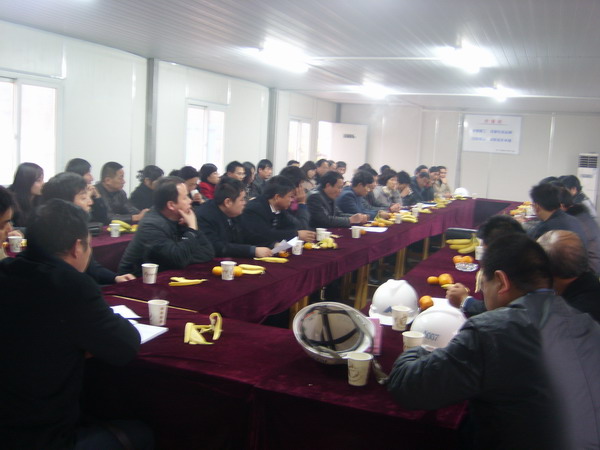 南京棲霞區(qū)馬群街道辦到我公司進(jìn)行了考察，開展了有關(guān)科學(xué)發(fā)展觀的研討會